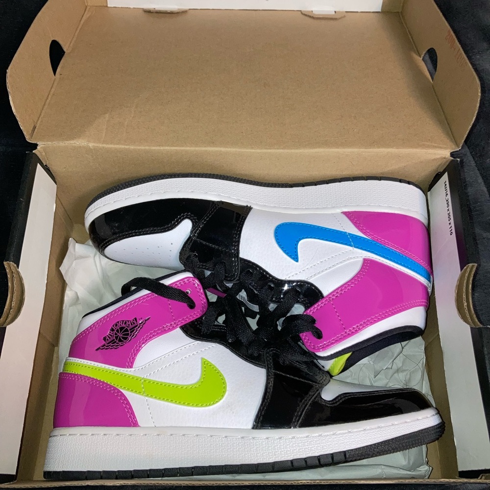 Air Jordan 1 Mid SE (GS)